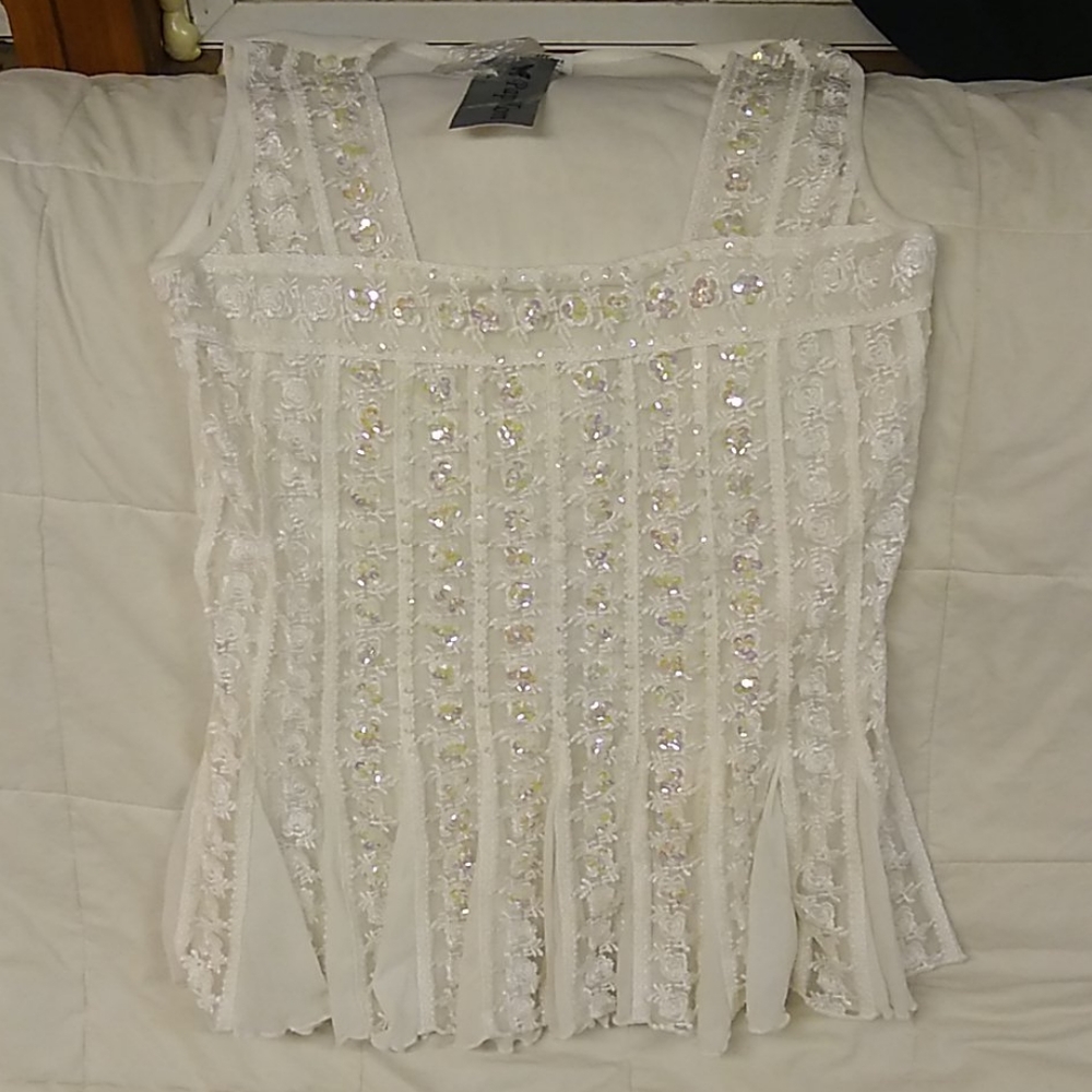 Sleeveless dress tank